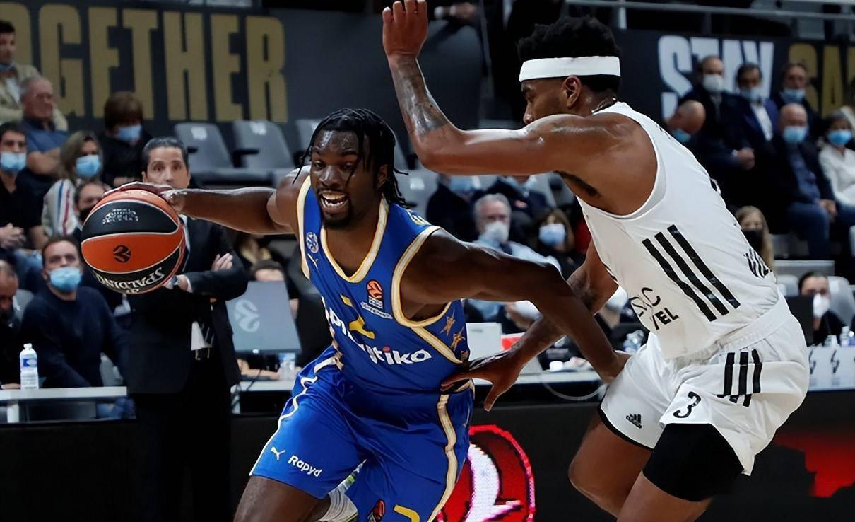 包含拉齐奥训练开放日，集结日造点机会引欢呼，欧篮联在即，医务组通报恢复的词条-英雄联盟比赛竞猜