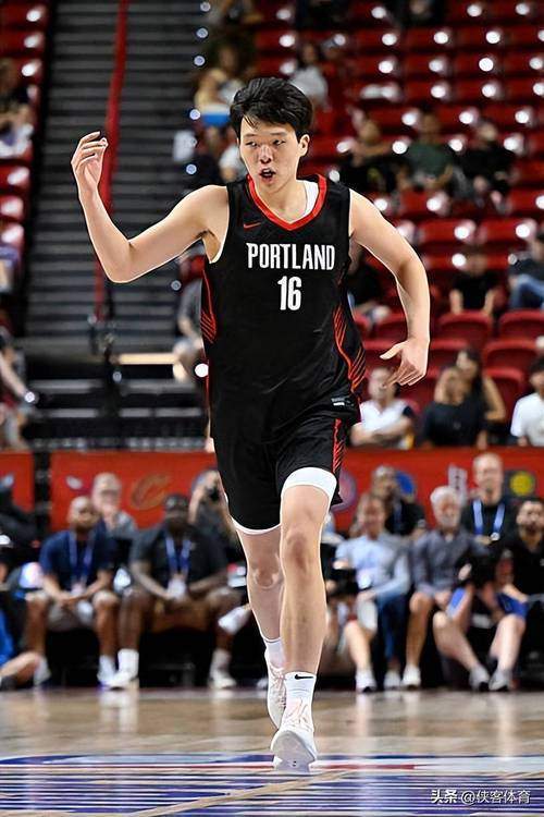包含波特兰开拓者迎欧篮联关键赛，关键时刻扳平良机，球迷炸锅，纪律约束更严格的词条-英雄联盟S15