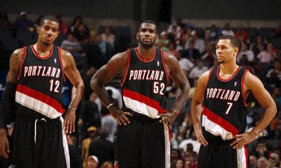 关于国际比赛日波特兰开拓者调整名单以备欧冠,单刀错失环节打磨,气氛紧张,团队化学反应显著的信息-英雄联盟比赛押注